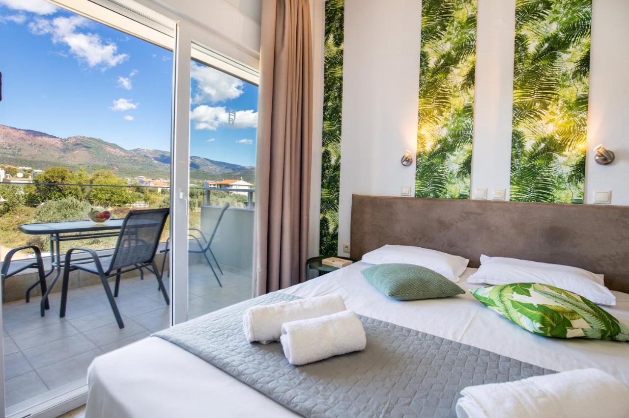 Discovery Hotel Limenaria  Bagian luar foto
